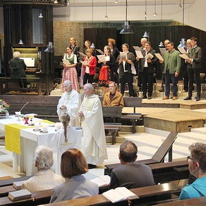 Musikalische Begleitung durch Cantus Michaelis, Leitung: Uwe Harrer