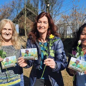 Weltfrauentag – Faire Rosen für Frauenrechte.