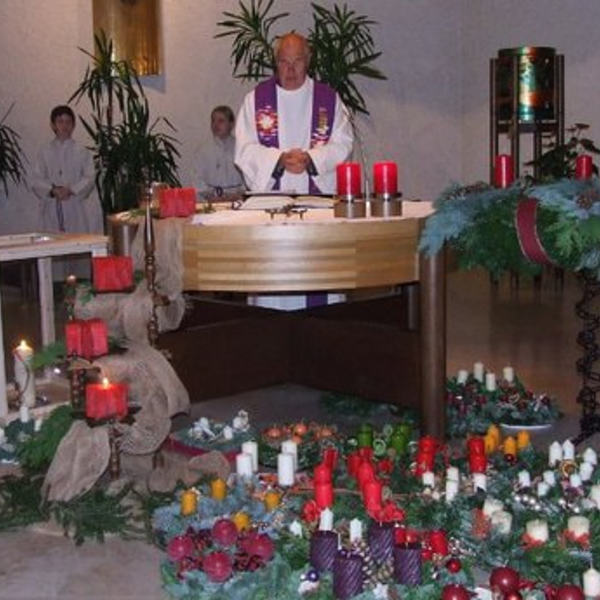 Adventkranzweihe und Schmankerlmarkt