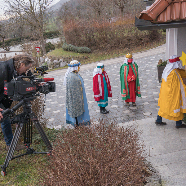 Filmdreh für 'Oberösterreich heute' Bericht / Foto Haijes ORF Dreh für 'Oberösterreich heute' mit Familie Vorauer als Sternsingergruppe